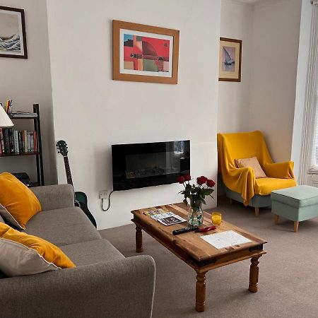 Lovely - 1 Bedroom Flat In Hastings Town Centre 외부 사진