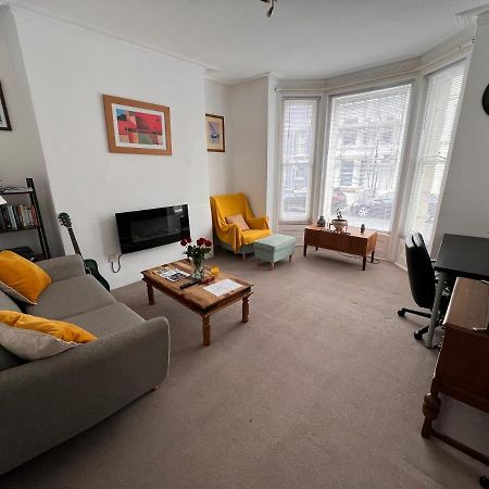 Lovely - 1 Bedroom Flat In Hastings Town Centre 외부 사진