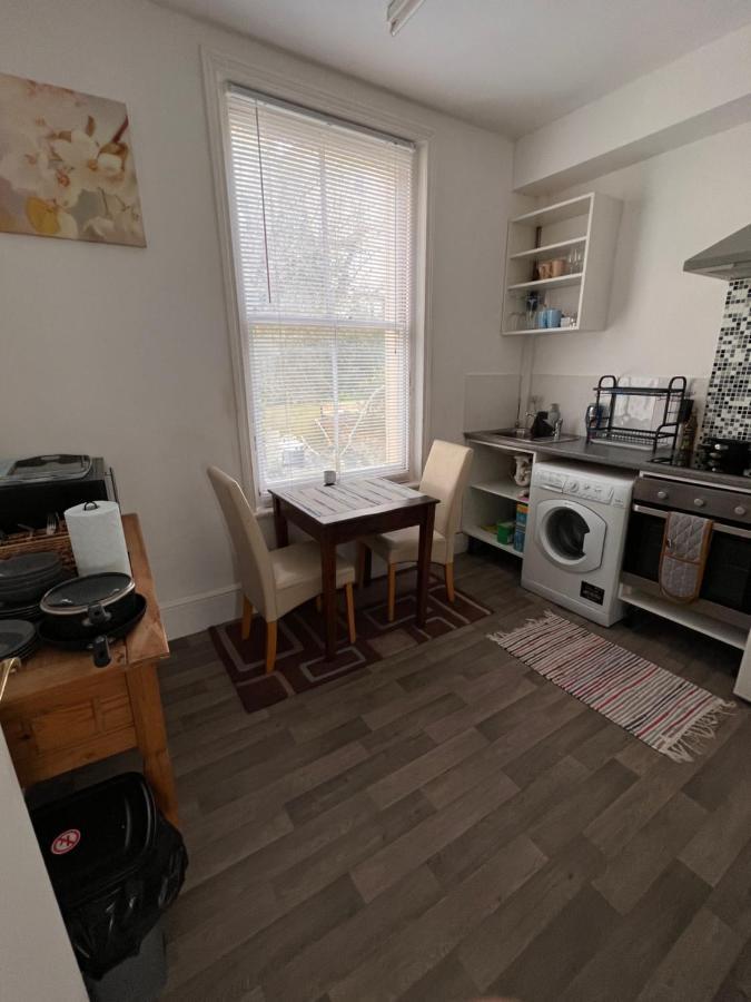 Lovely - 1 Bedroom Flat In Hastings Town Centre 외부 사진